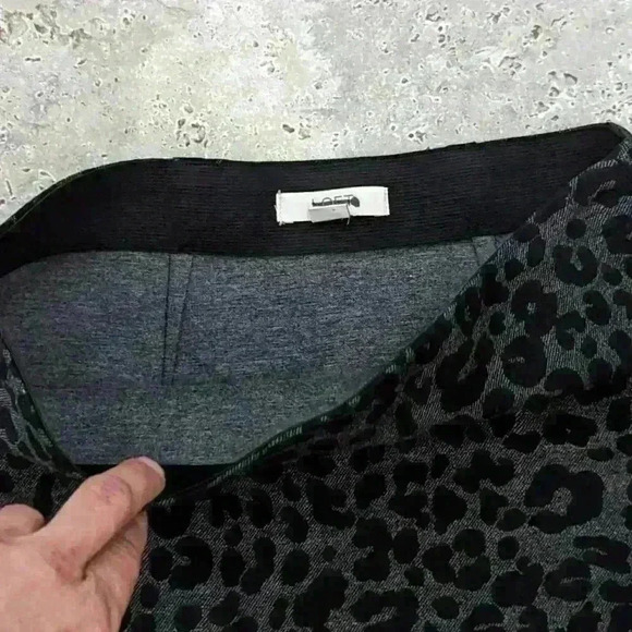 LOFT l Black and Grey Animal Pencil Skirt Size Petite XXSP - Picture 6 of 7